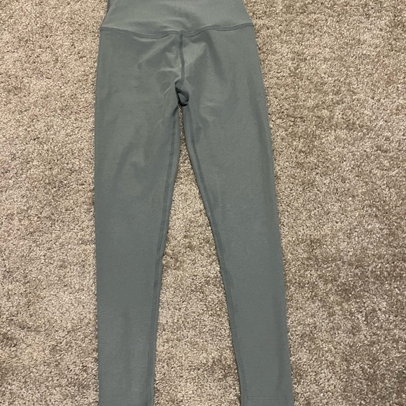 Beyond yoga Caught in the midi high waisted legging $88 small Dark tropic - Picture 7 of 12